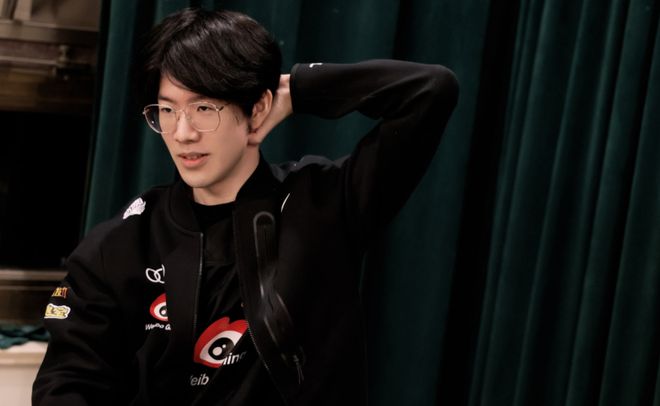 一把抱住德 一把抱住德