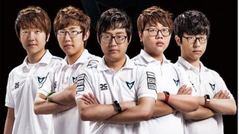 拥有足球场 拥有足球场