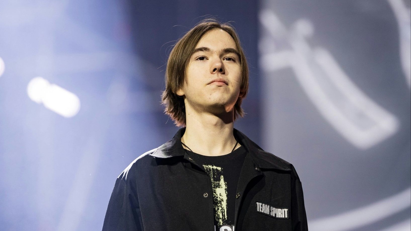 em